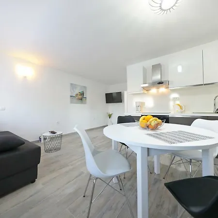 Apartman Neva, Pridraga