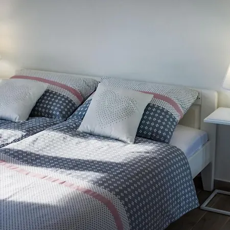 Apartman Neva, Pridraga