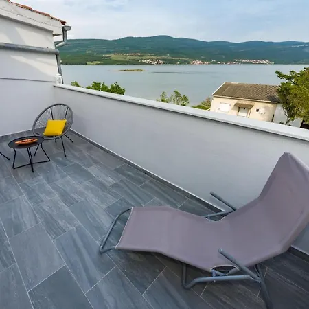 Apartman Neva, *